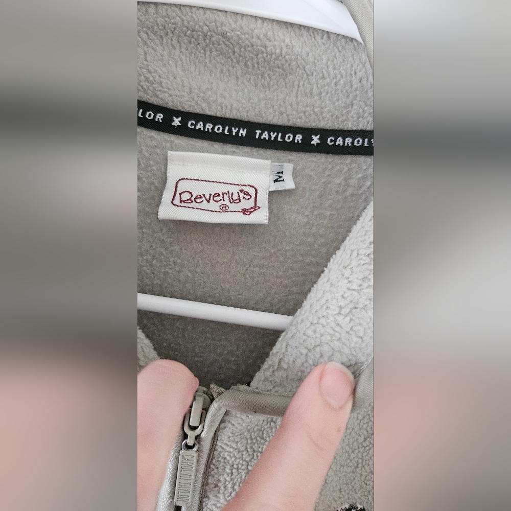 Vintage Carolyn Taylor Sage Green Fleece Jacket with Floral Appliqué - Picture 4 of 8